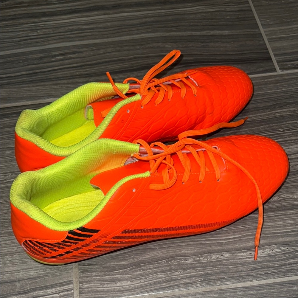 Soccer Cleats size USA 11